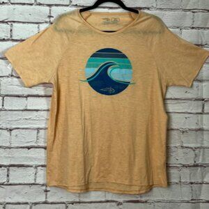 Reel Life Wave Graphic Short Sleeve Tee. Like new. Recycled materials. Stretchy